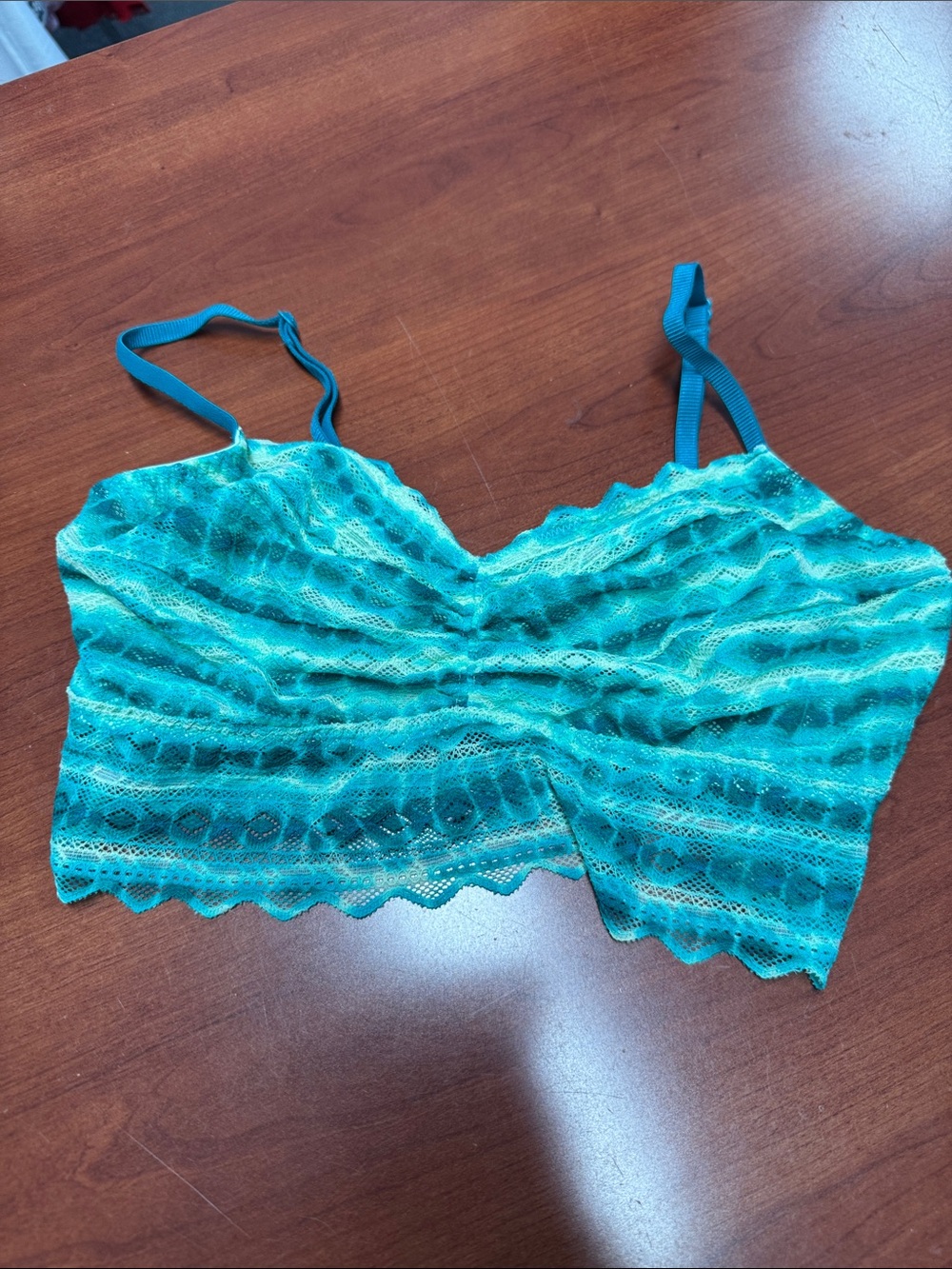 Victoria’s Secret pink bralette S // 083021